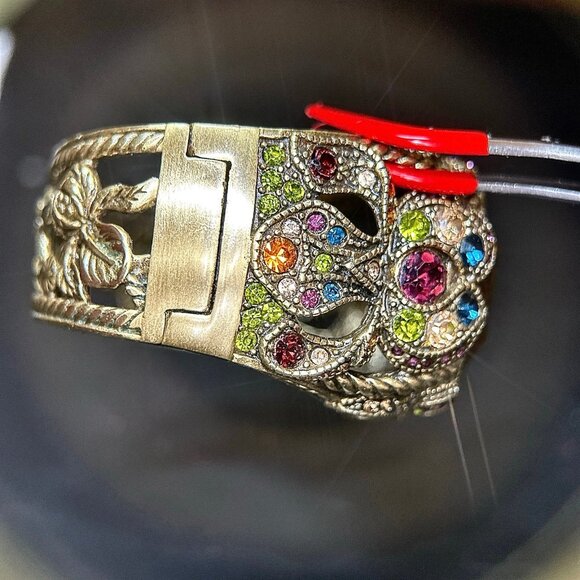 Stunning Heidi Daus Citrine Colored Statement Cuff - Picture 5 of 9